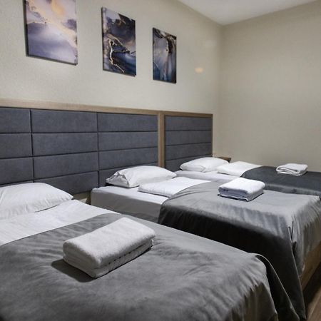 Nesvit Hotel Kiev Bagian luar foto